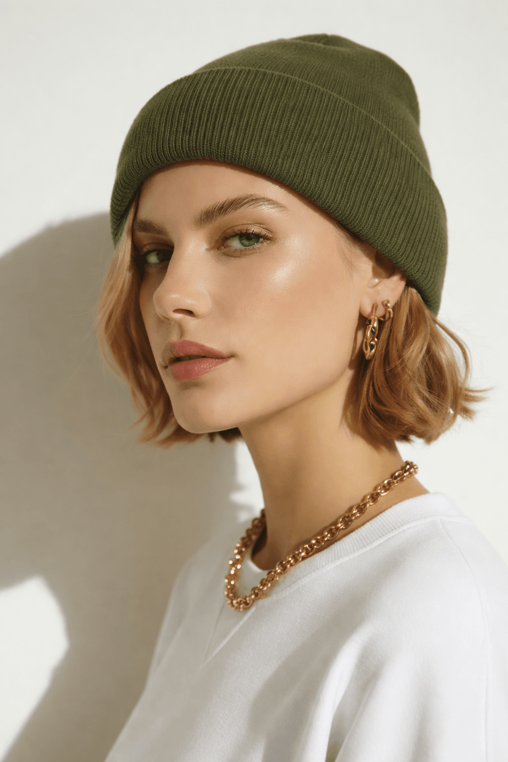 Tuque côtelée essentielle unisexe – Confort extensible et style urbain – Image 2