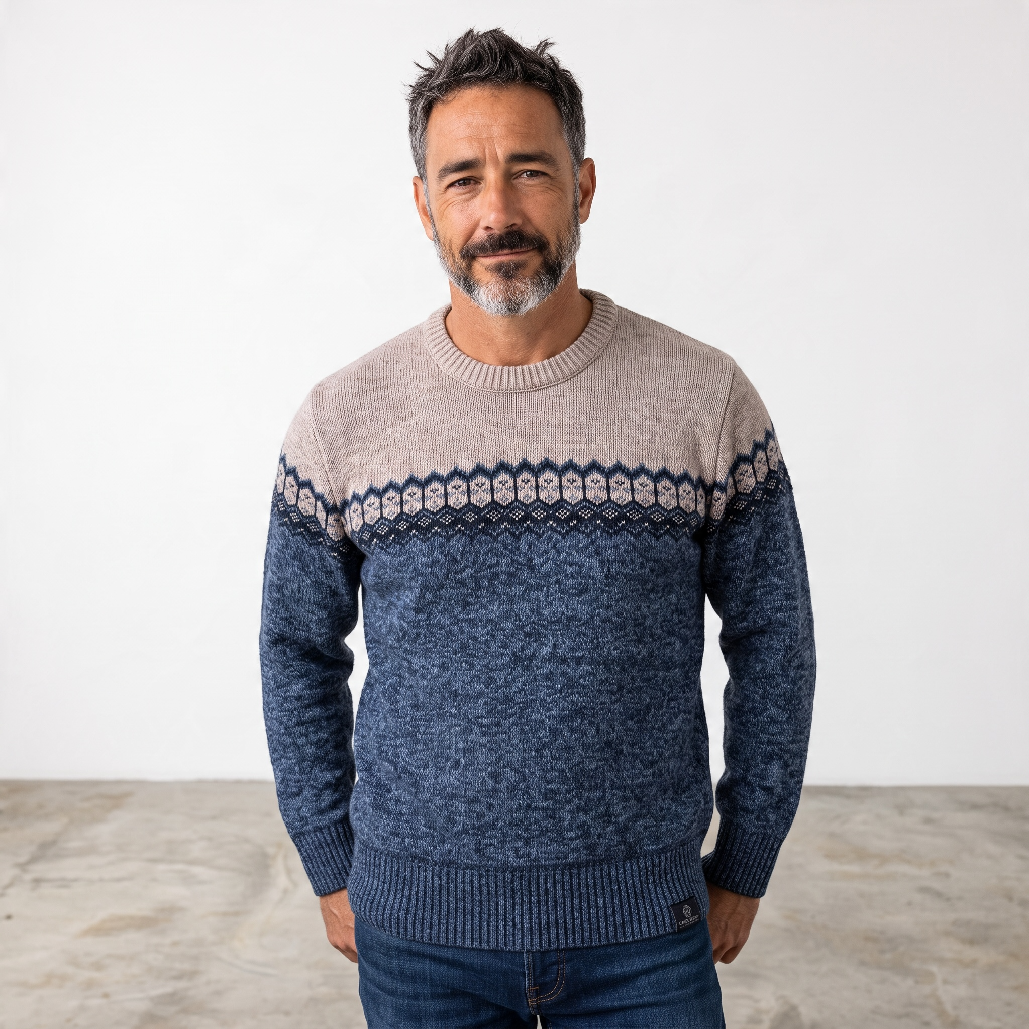 Chandail en tricot à motifs pour homme<strong><span style="color:#ad6a27;">BIENTÔT DISPONIBLE EN MAGASIN</span></strong>